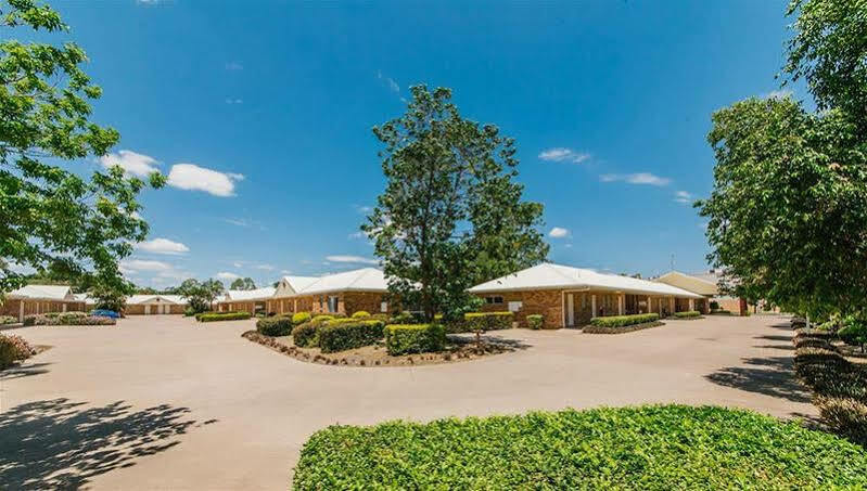 Emerald Maraboon Motor Inn "Shut Forever" Exterior foto